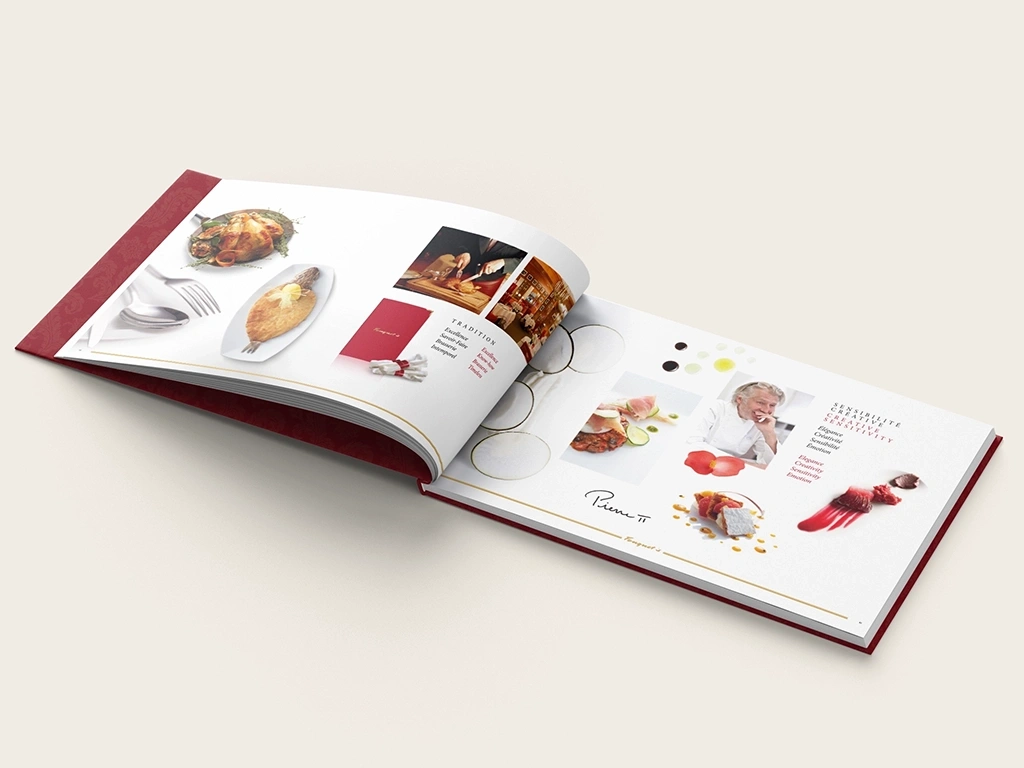 Design éditorial : Réalisation d'un guide pour le Fouquet's (Groupe Barrière) qui servira d'outil pour les nouvelles ouvertures de restaurant. Création des cartes, des uniformes, du marquage de la vaisselle...